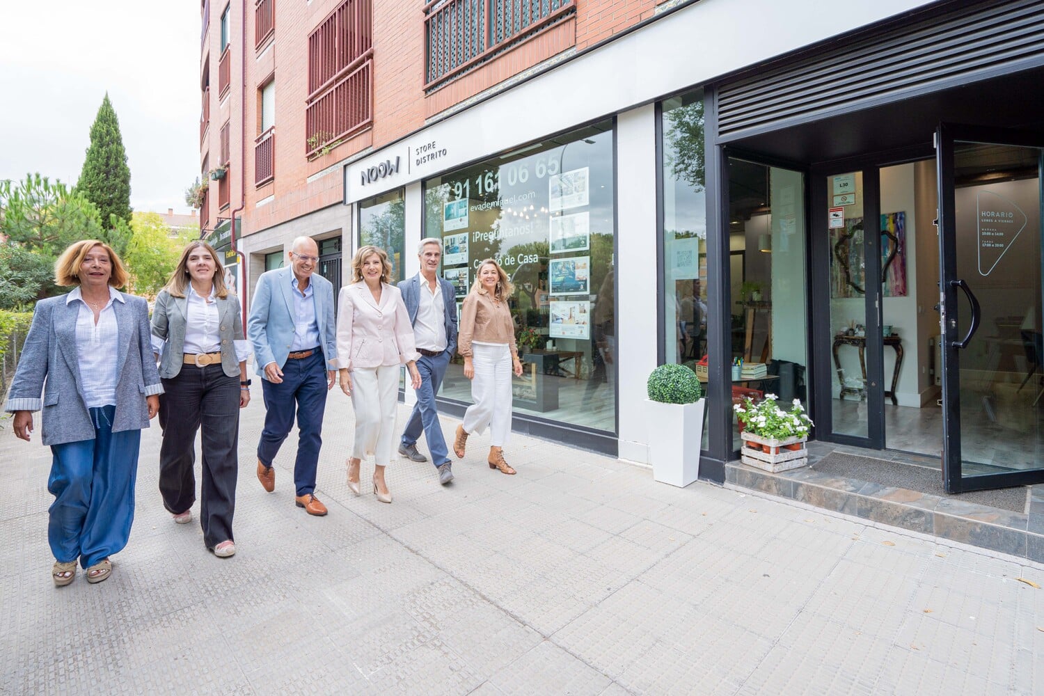 eva-equipo-inmobiliaria595